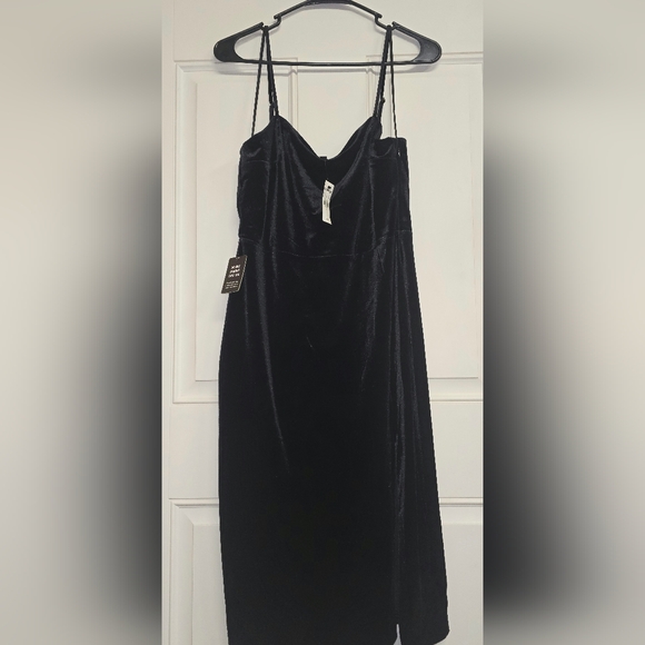 Women's Size Medium Express Little Black Dress. BNWT!! - Picture 13 of 16